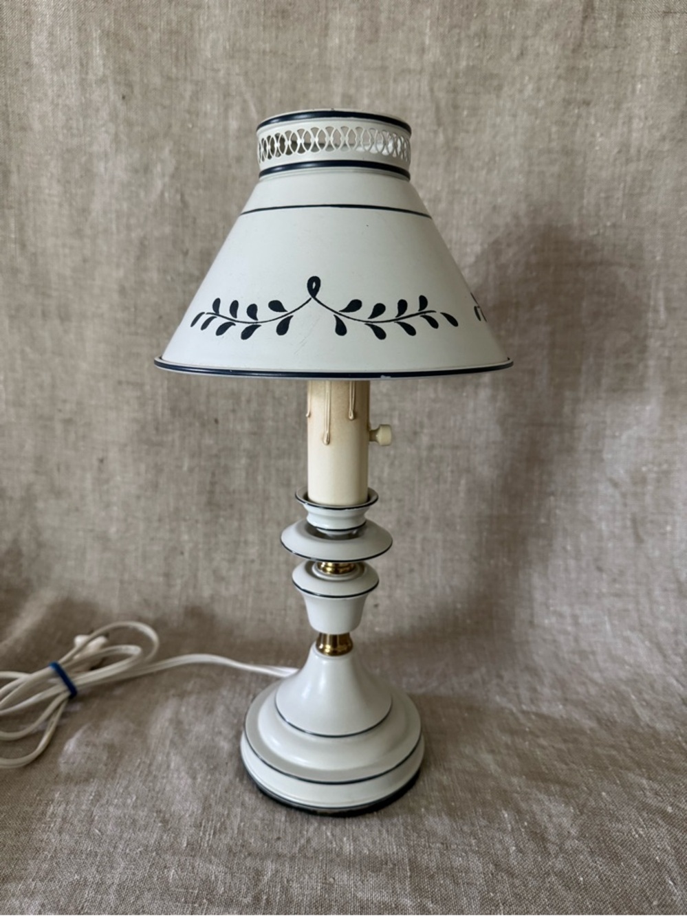 Vintage French Country Tole Metal Lamp